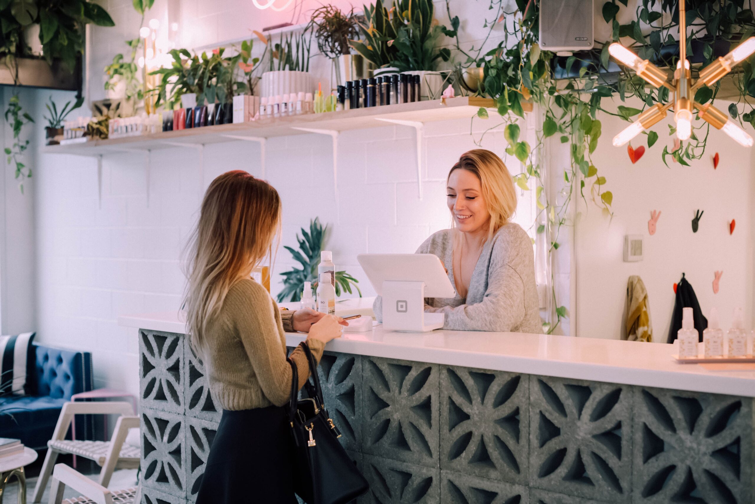 Why Your Company Should Use Customer Stories?