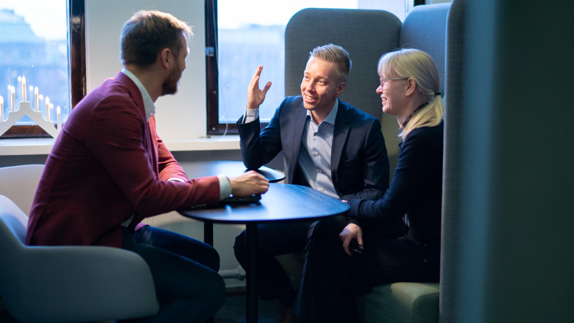 Miten asiakastarinat voivat auttaa lisäämään myyntiä?